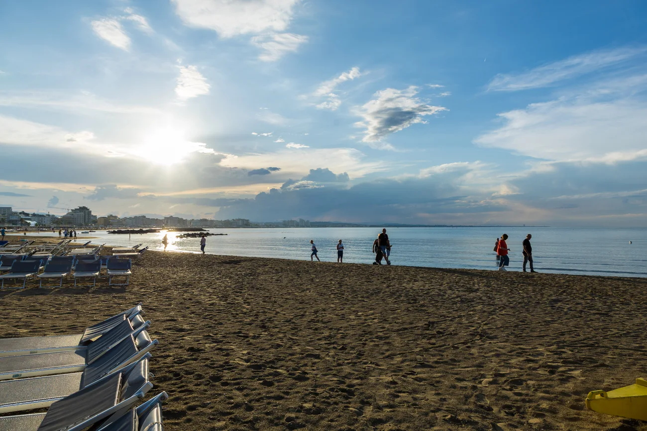 La luce del mattino sul mare e sulla spiaggia di Cattolica